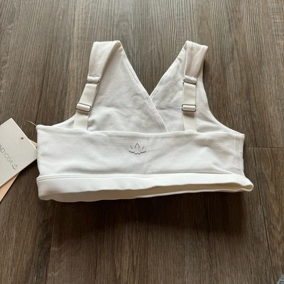 Beyond Yoga Spacedye Criss Crossover Maternity Nursing Bra in Cloud White - Picture 7 of 10